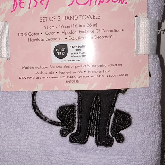 Betsey Johnson Halloween Hand Towel Set - Picture 3 of 4